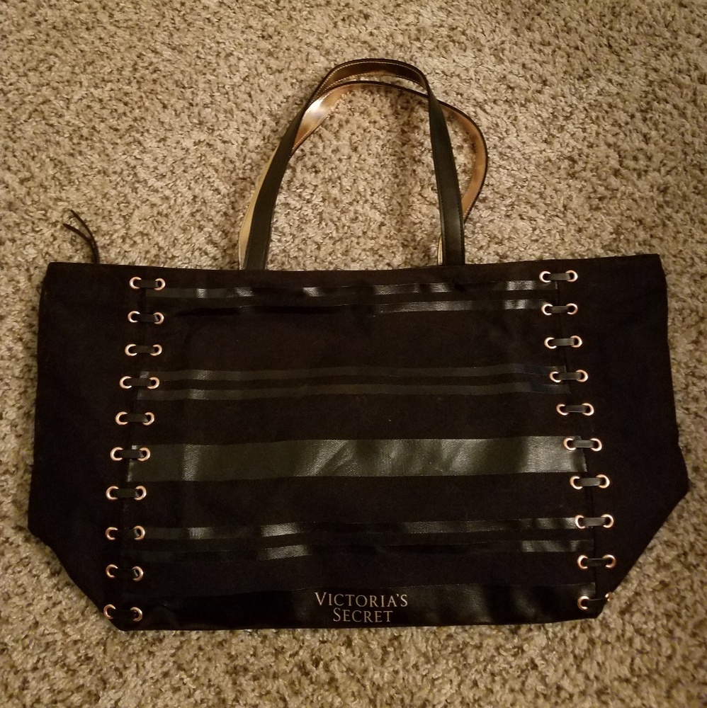NWOT Limited Edition Victoria's Secret Tote Purse